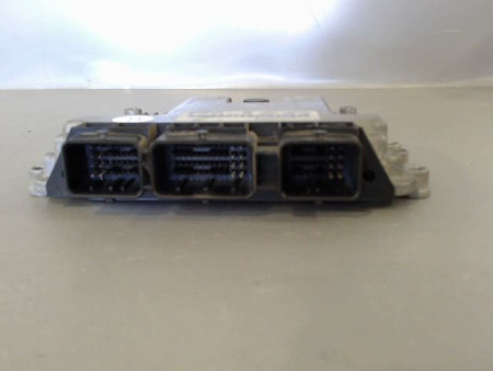 CALCULATEUR MOTEUR RENAULT MEGANE