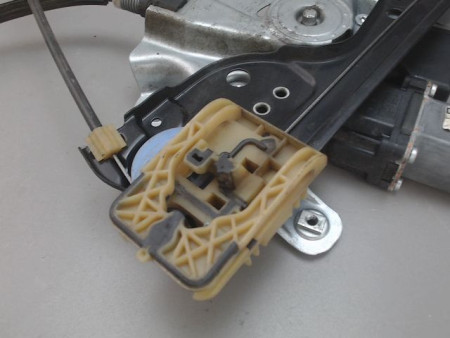 MECANISME LEVE-GLACE AVANT GAUCHE OPEL ASTRA