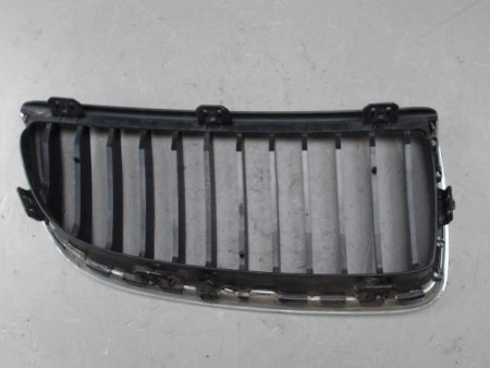 GRILLE CALANDRE GAUCHE B.M.W. SERIE 3