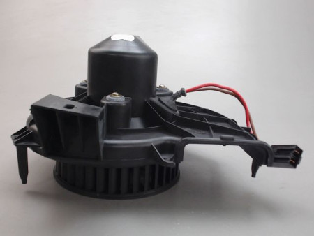 MOTEUR VENTILATEUR CHAUFFAGE OPEL CORSA