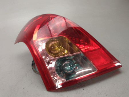 FEU ARRIERE GAUCHE  SUZUKI SWIFT