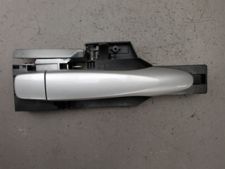 POIGNEE EXTERIEURE PORTE ARRIERE DROIT RENAULT KADJAR