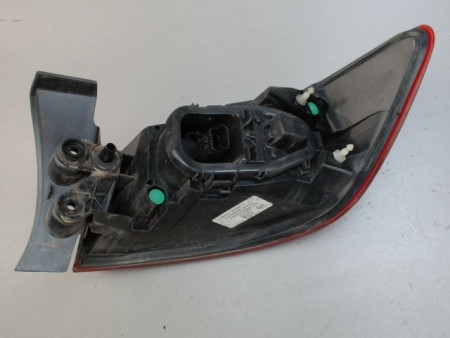 FEU ARRIERE GAUCHE  RENAULT CLIO