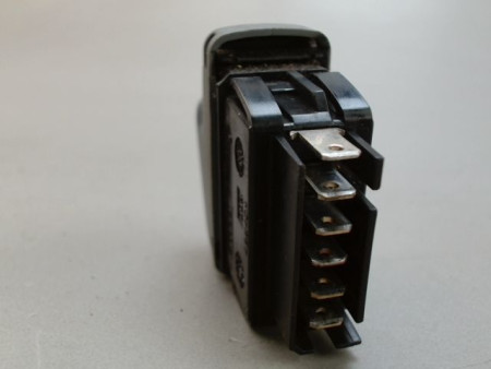 COMMANDE LEVE-GLACE PORTE AVD RENAULT TWINGO