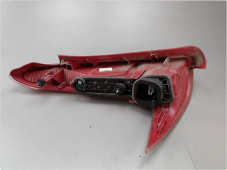 FEU ARRIERE DROIT PEUGEOT 206