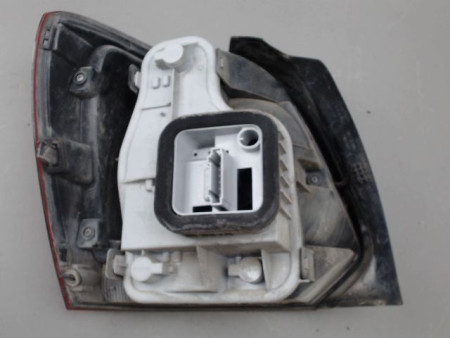 FEU ARRIERE DROIT VOLKSWAGEN POLO