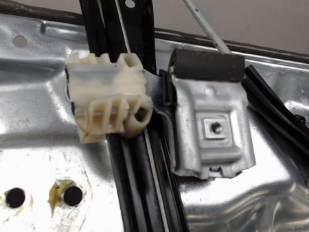 MECANISME LEVE-GLACE AVANT DROIT VOLKSWAGEN POLO