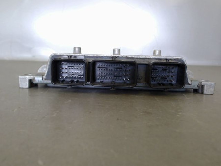 CALCULATEUR MOTEUR FORD FIESTA