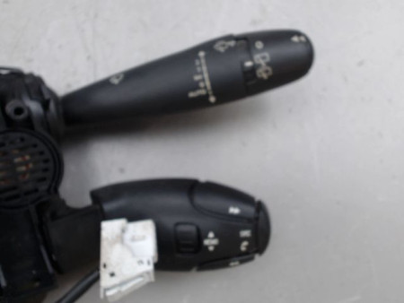 BLOC COMMODOS PEUGEOT 5008