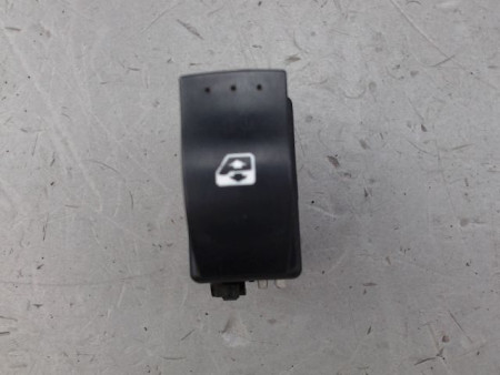 COMMANDE LEVE-GLACE PORTE AVD RENAULT CLIO