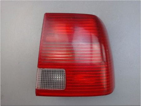 FEU ARRIERE DROIT VOLKSWAGEN PASSAT 2000-2005