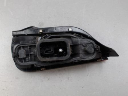 FEU ARRIERE GAUCHE  VOLKSWAGEN UP