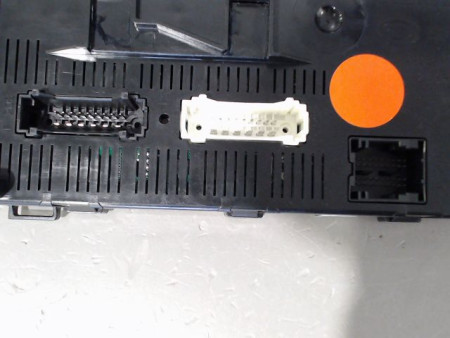 BOITIER GESTION HABITACLE RENAULT CLIO