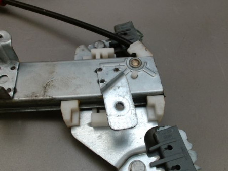 MECANISME LEVE-GLACE AVANT DROIT NISSAN MICRA