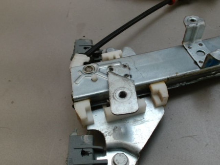 MECANISME LEVE-GLACE AVANT GAUCHE NISSAN MICRA