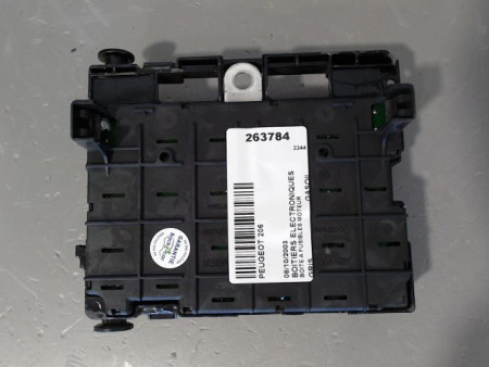 BOITE A FUSIBLES PEUGEOT 206