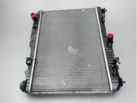 RADIATEUR FORD FIESTA