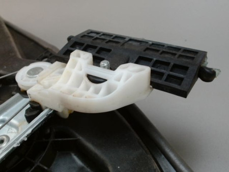 MECANISME LEVE-GLACE AVANT DROIT HYUNDAI I40