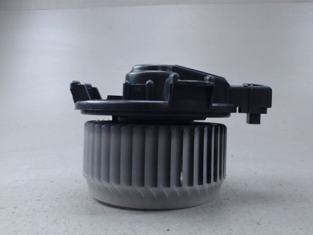 MOTEUR VENTILATEUR CHAUFFAGE TOYOTA YARIS