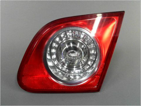 FEU ARRIERE INTERIEUR DROIT VOLKSWAGEN PASSAT 05-10