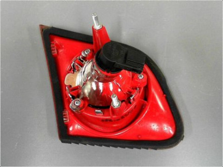 FEU ARRIERE INTERIEUR DROIT VOLKSWAGEN PASSAT 05-10