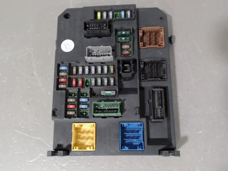 BOITIER GESTION HABITACLE CITROEN C4 II 10-15