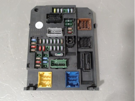 BOITIER GESTION HABITACLE CITROEN C4 II 10-15