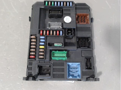 BOITIER GESTION HABITACLE PEUGEOT 208 PH2 2015-
