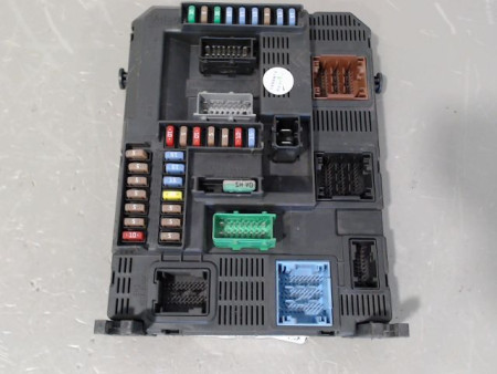 BOITIER GESTION HABITACLE PEUGEOT 208 PH2 2015-