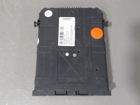 BOITIER GESTION HABITACLE PEUGEOT 208 12-15