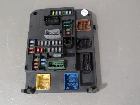 BOITIER GESTION HABITACLE CITROEN C4 II 10-15
