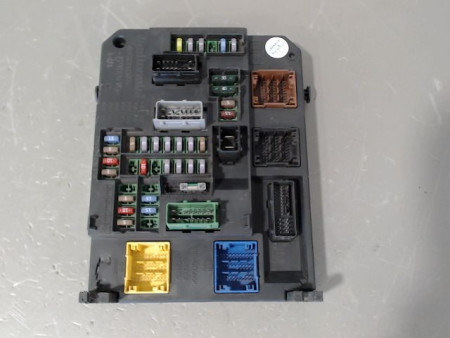 BOITIER GESTION HABITACLE CITROEN C4 II 10-15