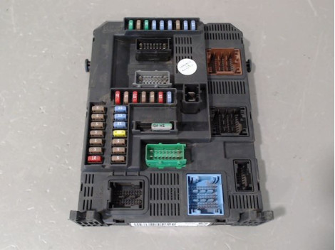 BOITIER GESTION HABITACLE PEUGEOT 208 12-15
