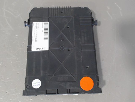 BOITIER GESTION HABITACLE PEUGEOT 208