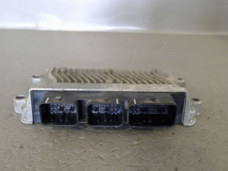 CALCULATEUR MOTEUR PEUGEOT 206