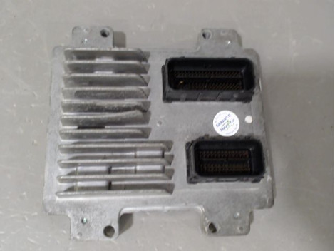 CALCULATEUR MOTEUR OPEL CORSA