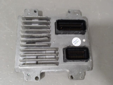 CALCULATEUR MOTEUR OPEL CORSA